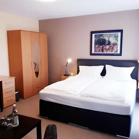 Отель Restaurant Denis 3*